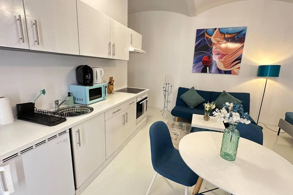 C'Est La Vie A Paris Apartment Wiedeń Zewnętrze zdjęcie